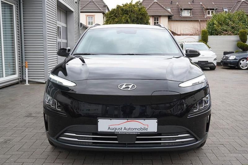 Gebraucht Hyundai Kona 100 kW (136 PS) 2023 Phantom black SUV