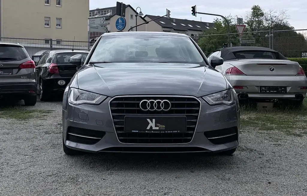 Używany Audi A3 Attraction 110 KM (80 kW) 2014 Szary Sedan/Limuzyna