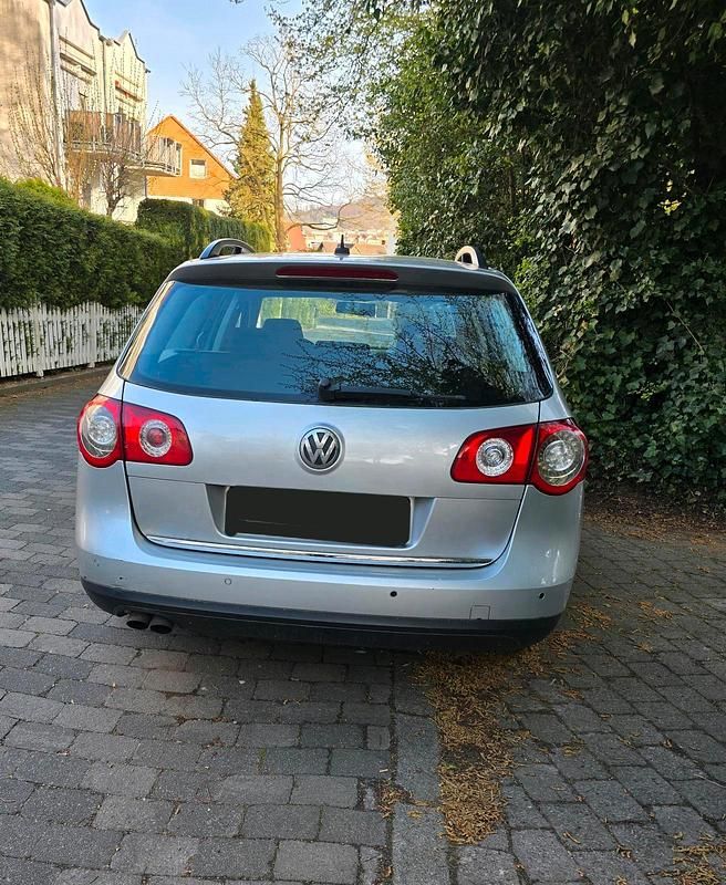 Gebraucht VW Passat 140 PS (102 kW) 2007 Silber Kombi