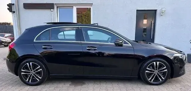 Gebraucht Mercedes A200 150 PS (110 kW) 2023 Schwarz Limousine