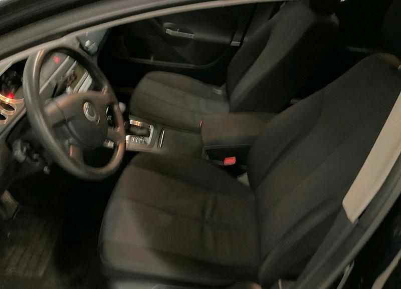 Gebraucht VW Passat 116 PS (85 kW) 2006 Schwarz Kombi