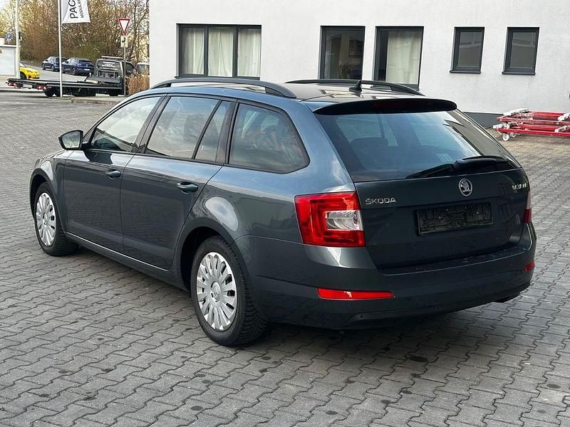 Gebraucht Skoda Octavia Ambition 150 PS (110 kW) 2016 Grau Kleinwagen