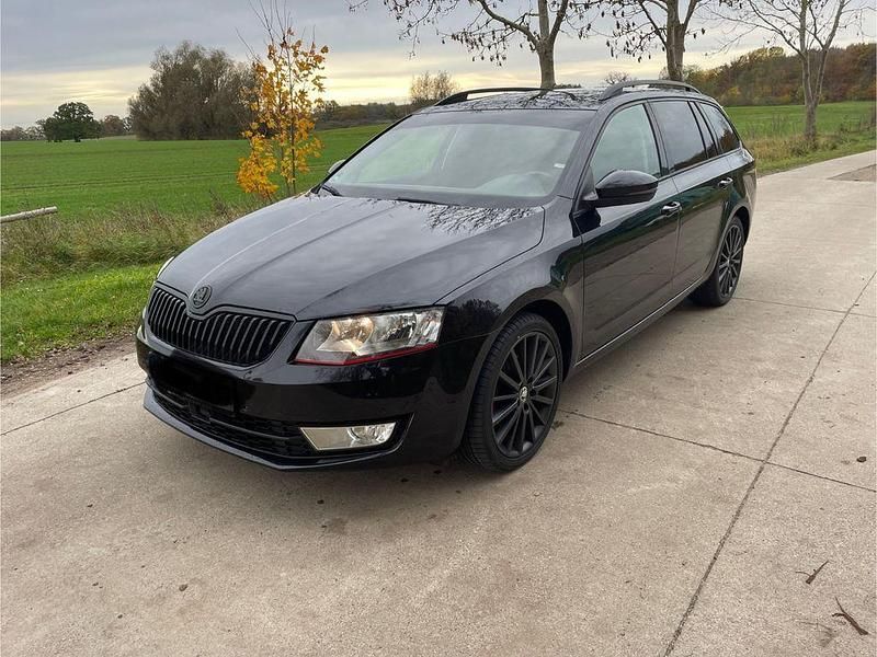 Schwarz Gebraucht 2016 Skoda Octavia Joy Kombi | 8.200 € (Fairer Preis) - Bild 1/4
