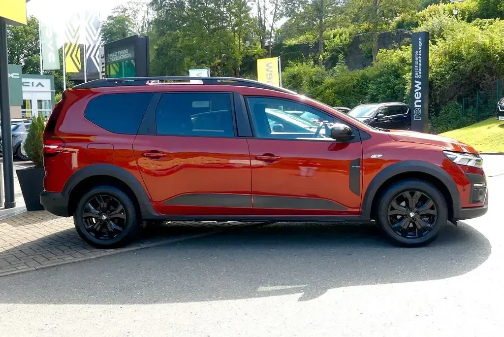 Gebraucht Dacia Jogger Extreme 101 PS (74 kW) 2022 Braun Van / Kleinbus