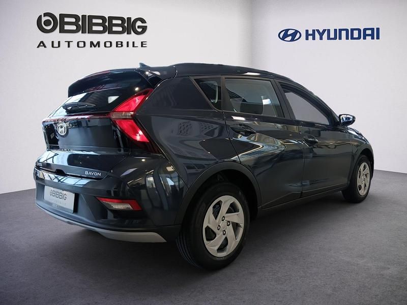 Gebraucht Hyundai Bayon Select 101 PS (74 kW) 2024 Weiß SUV