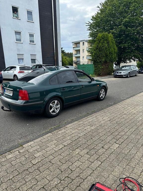Gebraucht VW Passat Comfortline 125 PS (91 kW) 1997 Grün Limousine