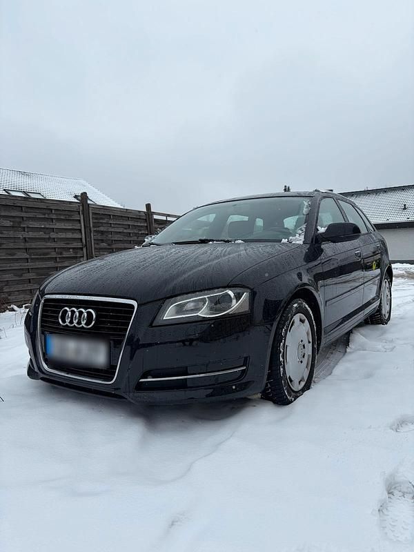 Schwarz Gebraucht 2011 Audi A3 Kleinwagen | 3.500 € (Guter Preis) - Bild 1/4