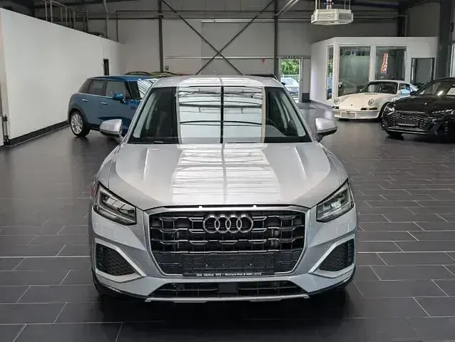 Gebraucht Audi Q2 Advanced 150 PS (110 kW) 2024 Silber SUV