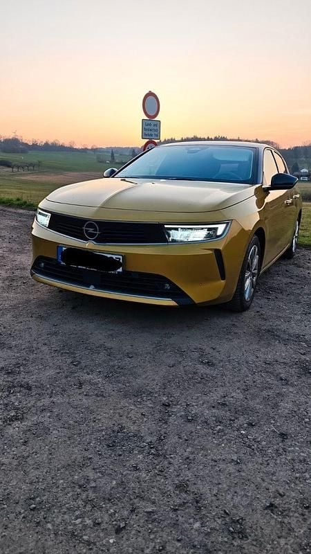 Gebraucht Opel Astra Elegance 110 PS (80 kW) 2023 Gold Limousine