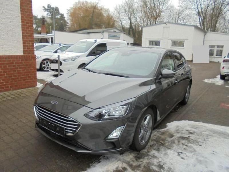 Gebraucht Ford Focus Cool & Connect 125 PS (91 kW) 2022 Grau Limousine