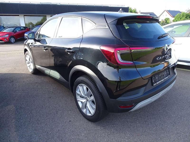 Second-hand Renault Captur Evolution 140 CP (102 kW) 2023 Negru SUV