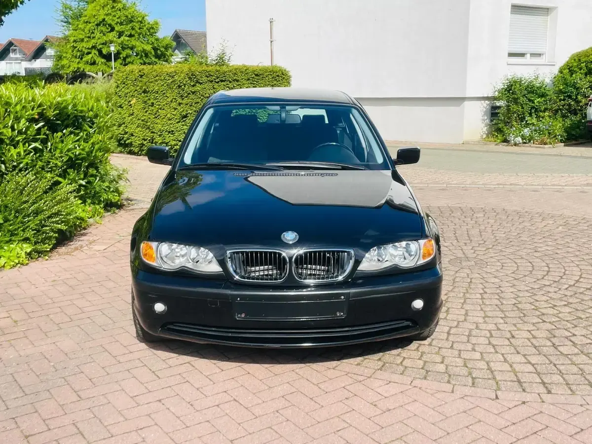 Gebraucht BMW 316 115 PS (84 kW) 2003 Schwarz Kombi
