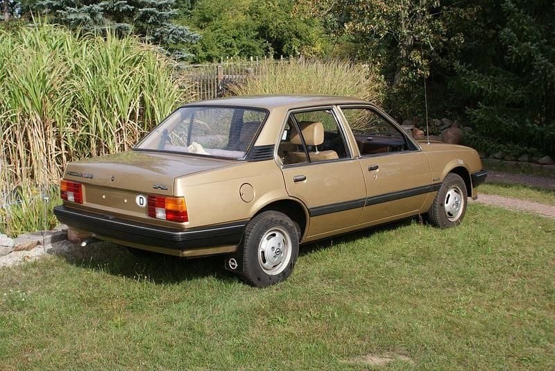 Gebraucht Opel Ascona 90 PS (66 kW) 1982 Gold Limousine