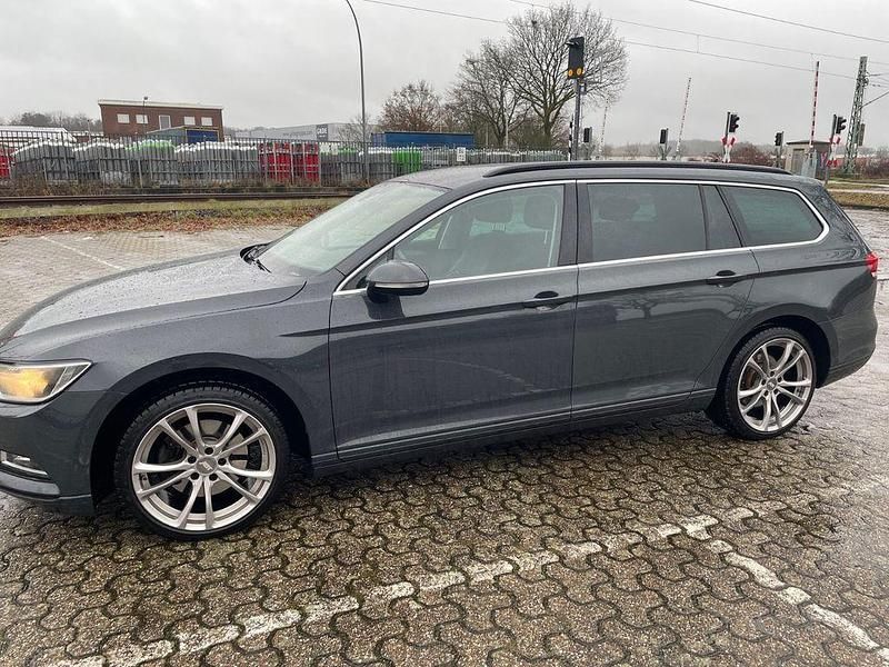 Gebraucht VW Passat Comfortline 150 PS (110 kW) 2017 Grau Kombi