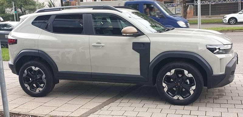 Beige Gebraucht 2024 Dacia Duster Extreme SUV | 25.500 € (Fairer Preis) - Bild 1/4