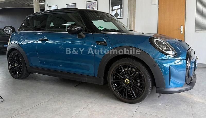 Gebraucht Mini Cooper SE 135 kW (184 PS) 2021 Blau Kleinwagen