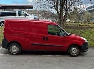 Gebraucht Opel Combo Selection 95 PS (69 kW) 2016 Rot Van / Kleinbus