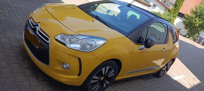 Gelb Gebraucht 2013 Citroën DS3 Cabriolet So Chic Cabrio | 6.900 € (Etwas zu teuer) - Bild 1/4
