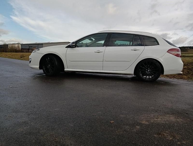 Gebraucht Renault Laguna III GT 178 PS (130 kW) 2010 Weiß Kombi