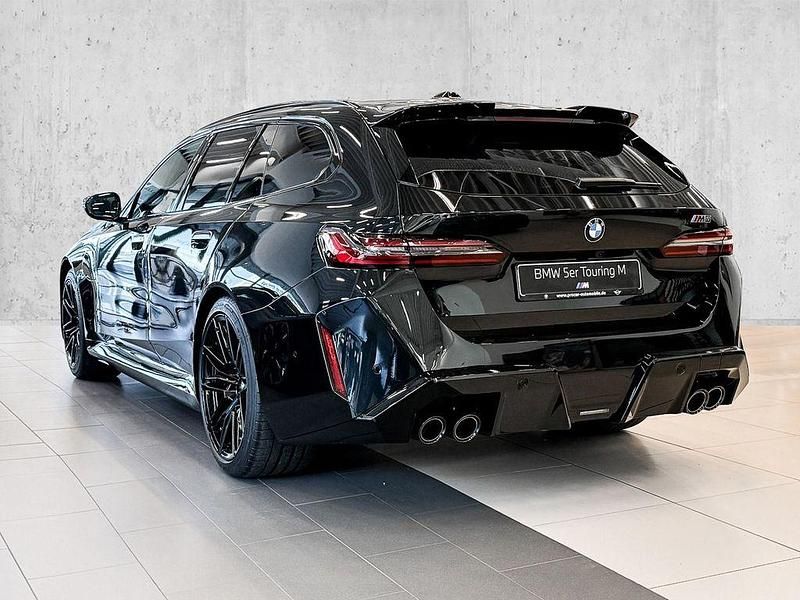 Neu BMW M5 Performance 727 PS (534 kW) 2025 Saphirschwarz Kombi