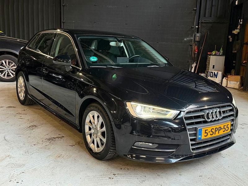 Gebraucht Audi A3 Performance 110 PS (80 kW) 2013 Schwarz Limousine