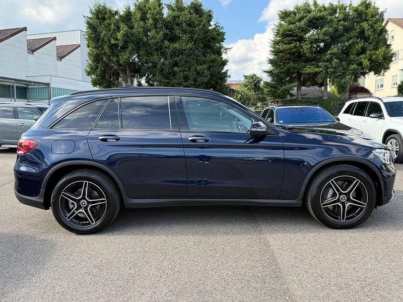 Gebraucht Mercedes GLC220 AMG line 194 PS (142 kW) 2022 Blau SUV