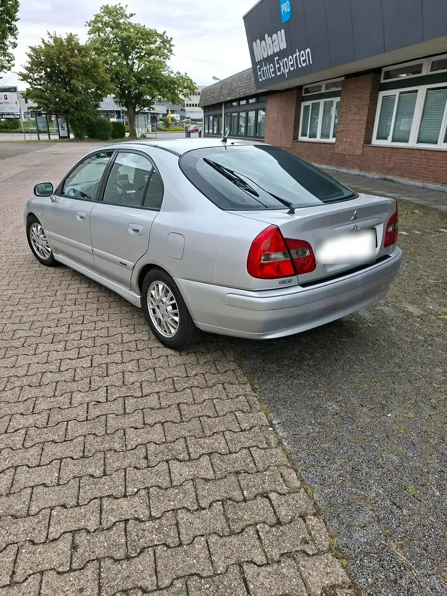 Gebraucht Mitsubishi Carisma 122 PS (89 kW) 2003 Grau Limousine