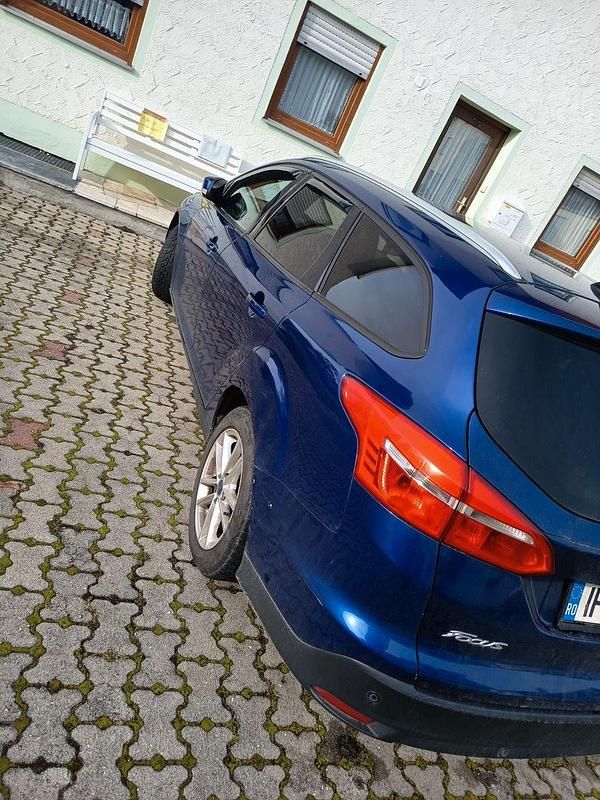 Gebraucht Ford Focus Business Edition 120 PS (88 kW) 2015 Blau Kombi