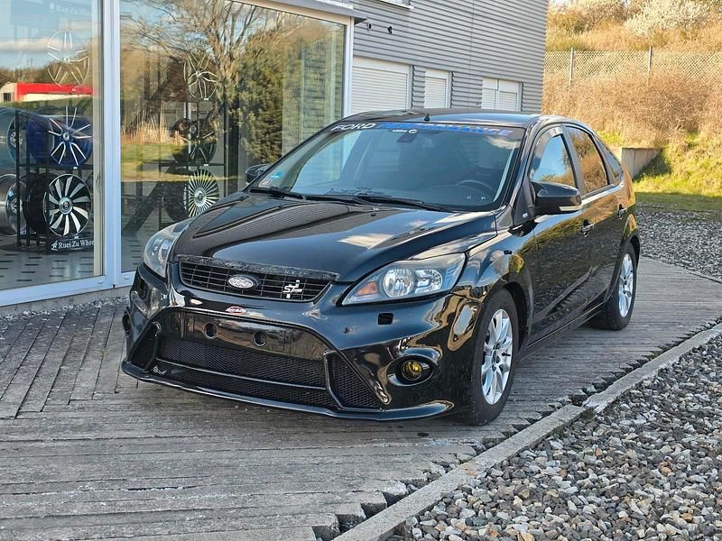 Gebraucht Ford Focus 101 PS (74 kW) 2011 Schwarz Limousine