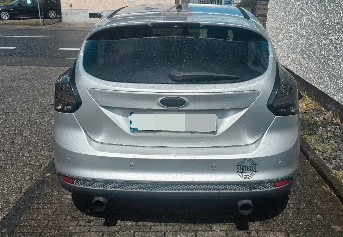 Gebraucht Ford Focus Trend 125 PS (91 kW) 2012 Silber Limousine