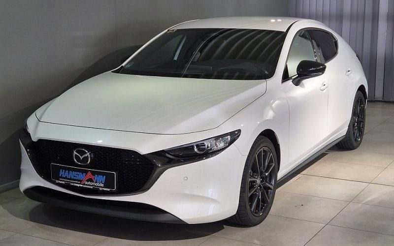 Weiß Gebraucht 2025 Mazda 3 Homura-Line Limousine | 28.490 € (Superpreis) - Bild 1/4