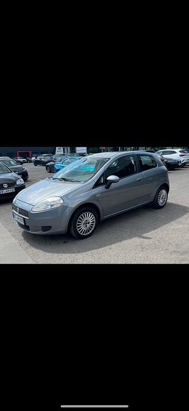Grau Gebraucht 2006 Fiat Punto Kleinwagen | 1.000 € (Fairer Preis) - Bild 1/4