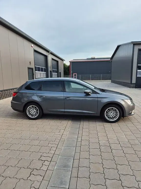 Gebraucht Seat Leon ST Style 150 PS (110 kW) 2014 Grau Kombi