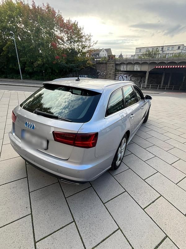 Grau Gebraucht 2015 Audi A6 Kombi | 11.500 € (Guter Preis) - Bild 1/4