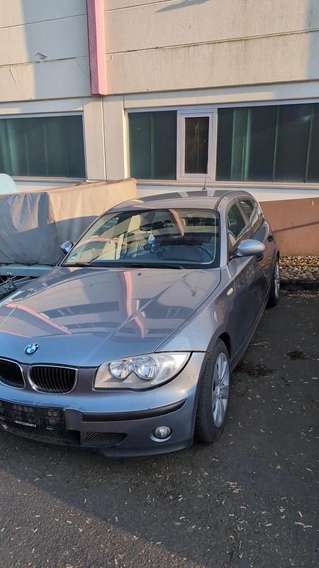 Gebraucht BMW 118 122 PS (89 kW) 2005 Kleinwagen