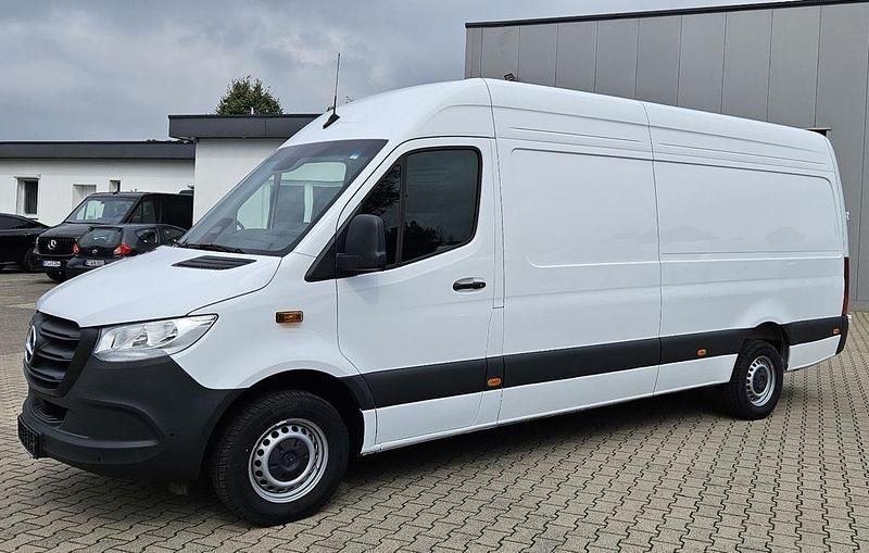 Weiß Gebraucht 2024 Mercedes Sprinter Van | 45.815 € (Fairer Preis) - Bild 1/4