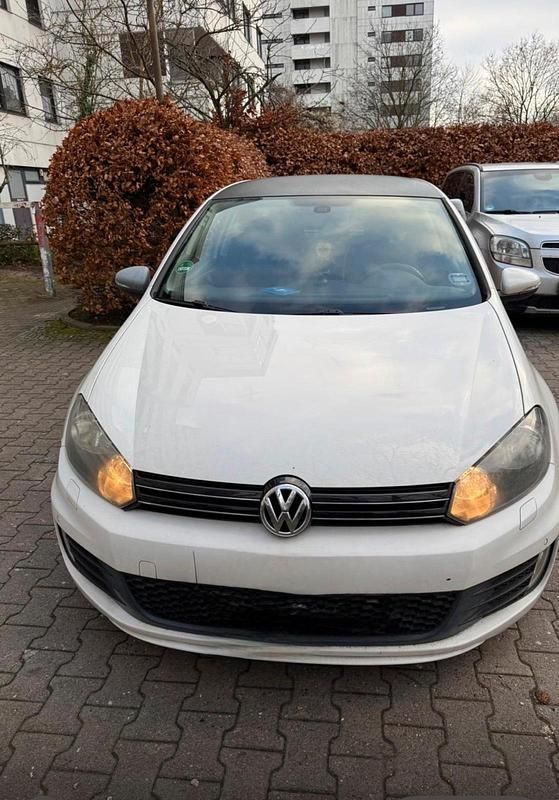 Weiß Gebraucht 2010 VW Golf VI Sportline Kleinwagen | 4.800 € (Etwas zu teuer) - Bild 1/4