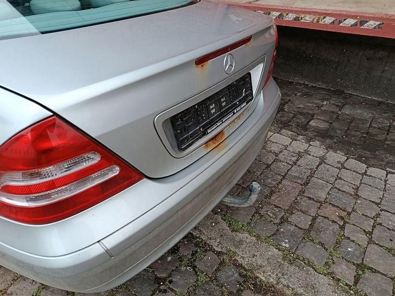 Gebraucht Mercedes C180 Classic 129 PS (94 kW) 2002 Silber Limousine