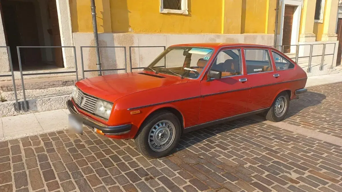 Gebraucht Lancia Beta 120 PS (88 kW) 1979 Rot Limousine