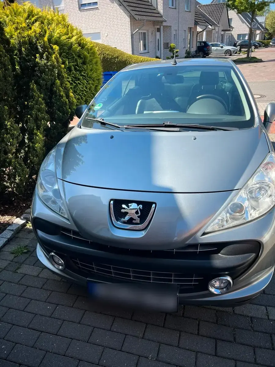 Gebraucht Peugeot 207 CC 150 PS (110 kW) 2009 Silber Cabrio