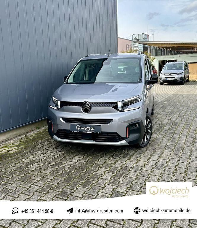 Silber Gebraucht 2024 Citroën Berlingo XTR Van / Kleinbus | 29.990 € (Teuer) - Bild 1/4