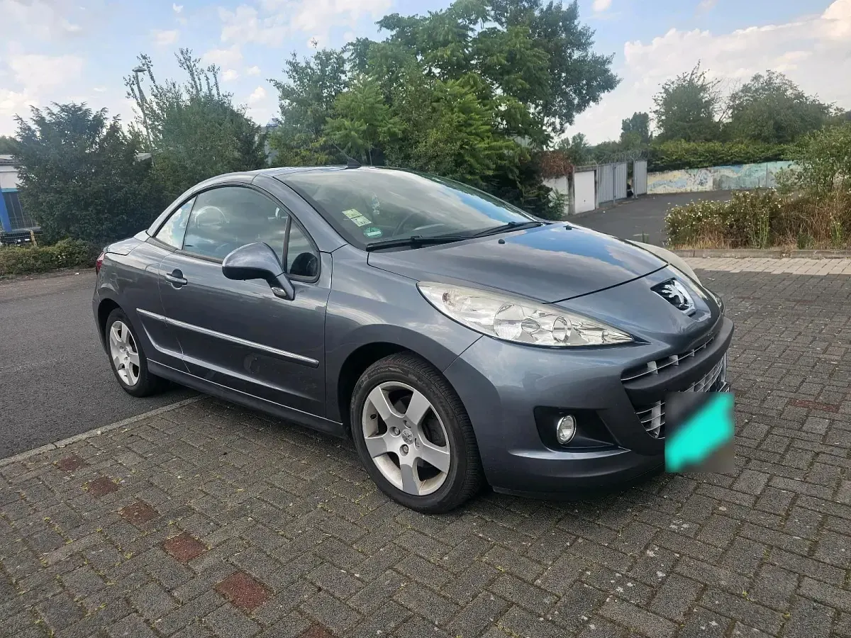 Gebraucht Peugeot 207 CC Premium 120 PS (88 kW) 2010 Silber Cabrio