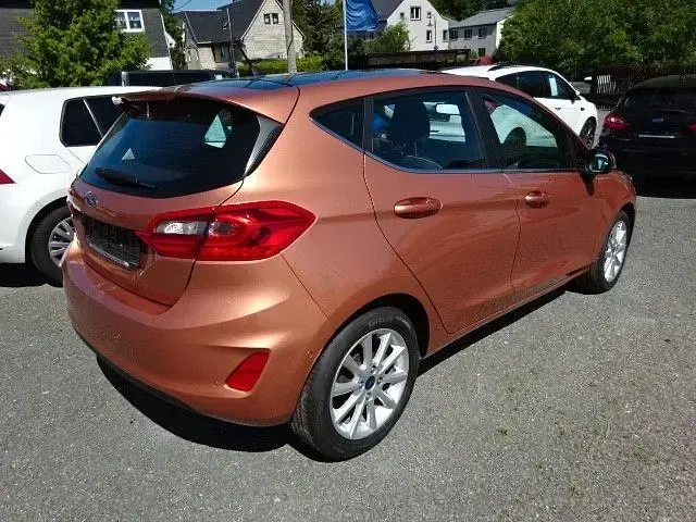 Gebraucht Ford Fiesta Titanium 101 PS (74 kW) 2017 Kalaharibraun metallic Kleinwagen