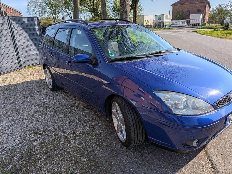 Second-hand Ford Focus ST 173 CP (127 kW) 2003 Albastru Break