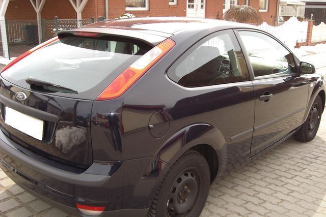 Gebraucht Ford Focus 79 PS (58 kW) 2005 Blau Limousine