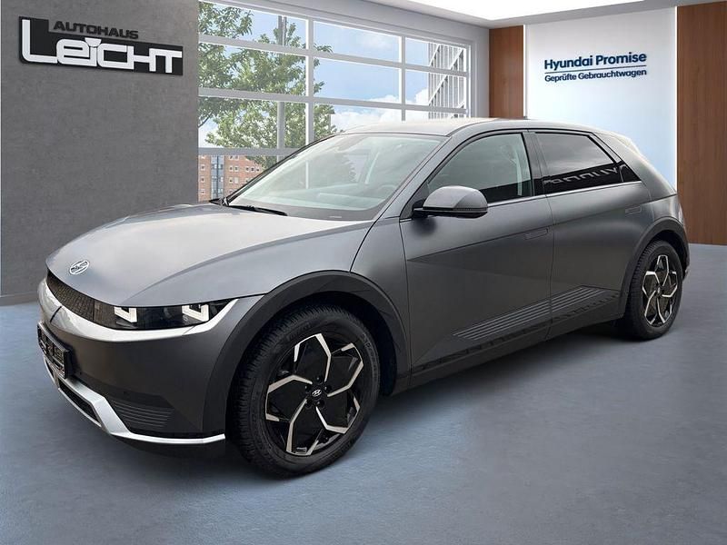 Grau Gebraucht 2024 Hyundai Ioniq 6 Techniq Limousine | 34.990 € (Superpreis) - Bild 1/4