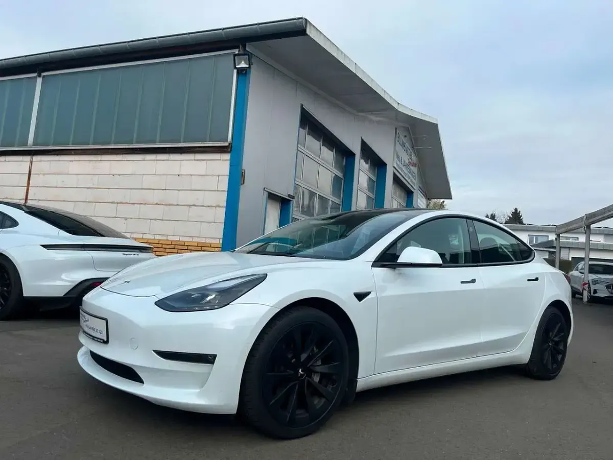 Gebraucht Tesla Model 3 366 kW (498 PS) 2021 Weiß Limousine
