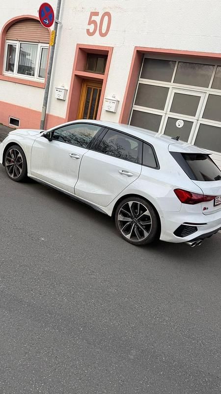 Gebraucht Audi A3 e-tron Sport 150 PS (110 kW) 2023 Weiß Kleinwagen