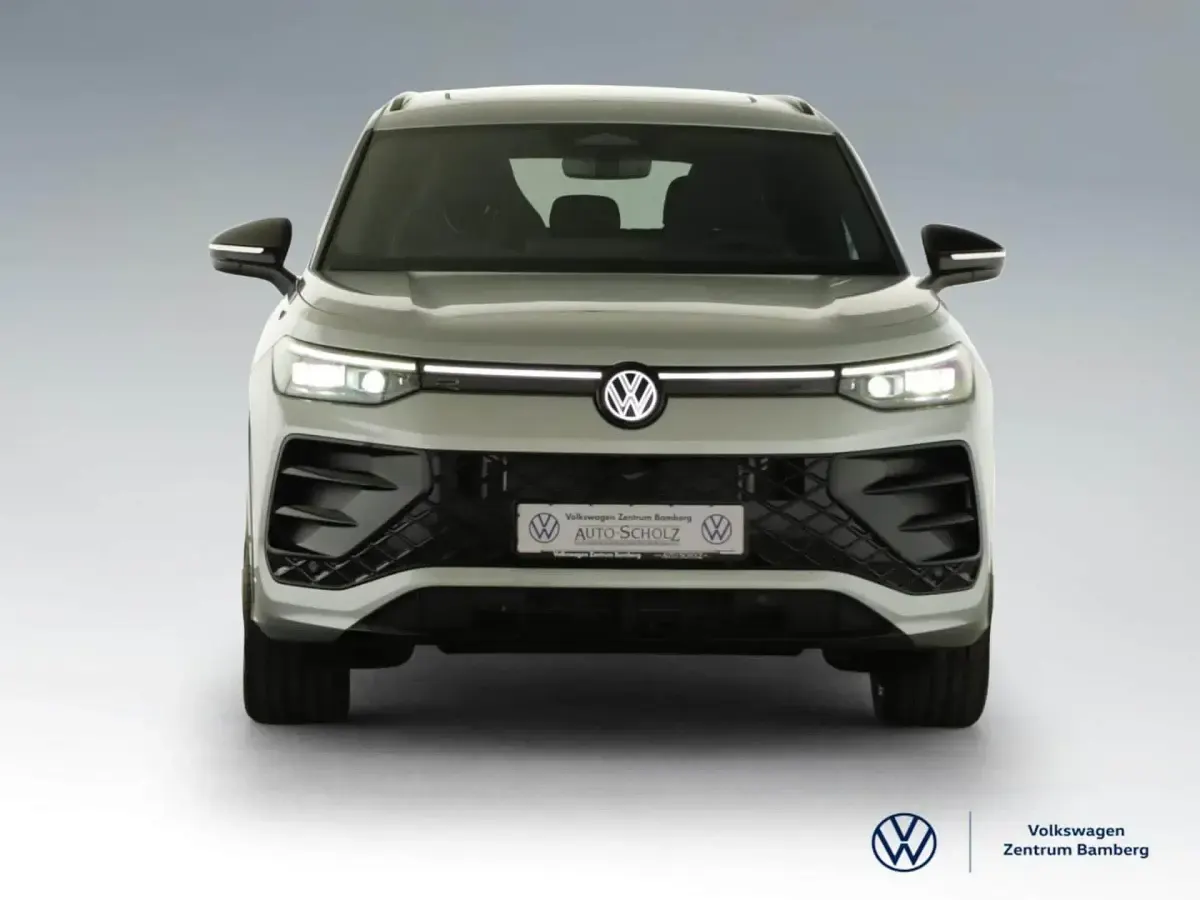 Gebraucht VW Tayron R-line 193 PS (141 kW) 2025 Silber SUV