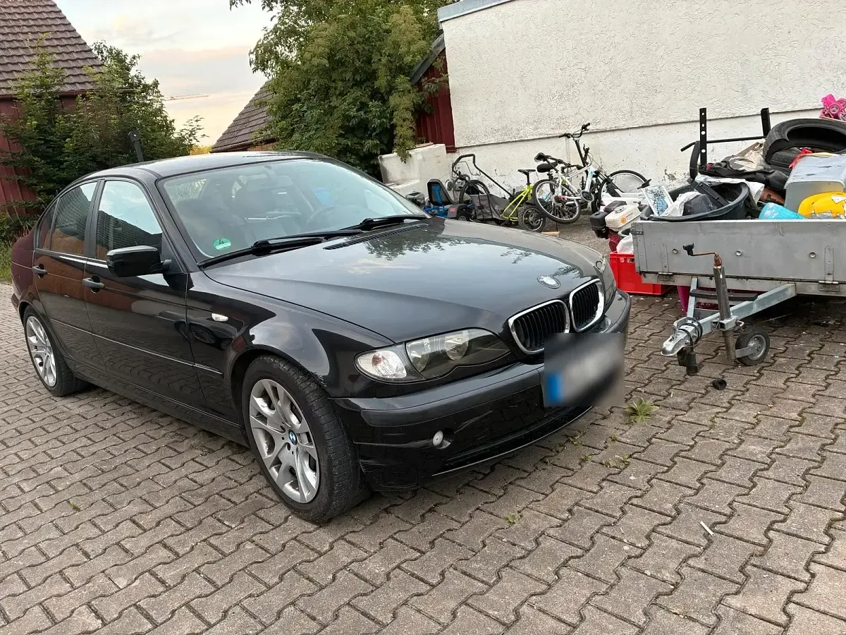 Gebraucht BMW 320 150 PS (110 kW) 2003 Schwarz Limousine